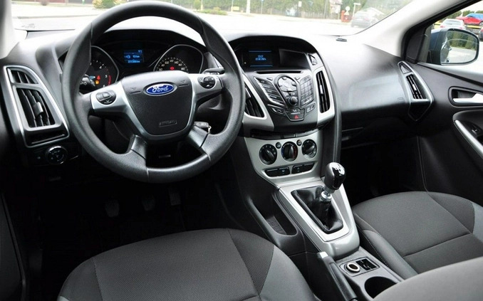 Ford Focus cena 24900 przebieg: 221000, rok produkcji 2013 z Płoty małe 704